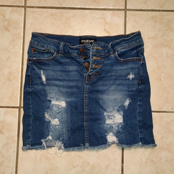 NWOT Ripped Distressed Jean Skirt Medium Dark Wash - Picture 1 of 7